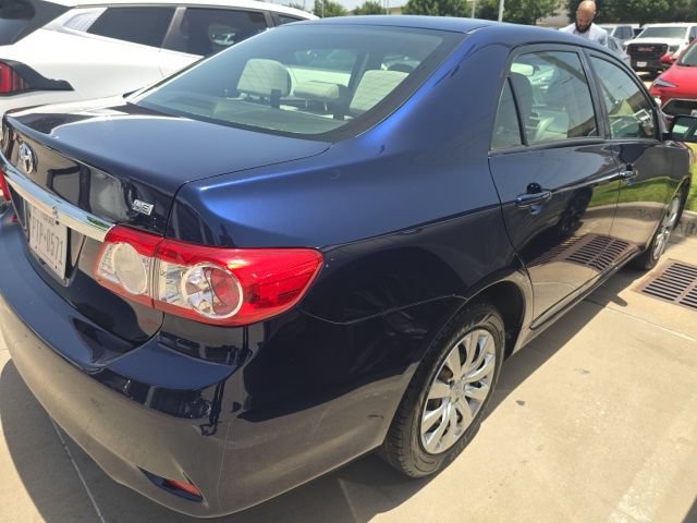 Used 2012 Toyota Corolla LE FWD image 4