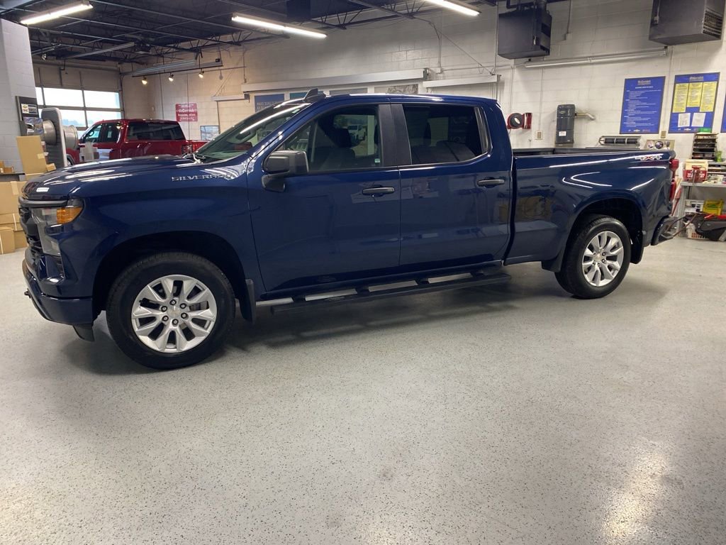 Used 2023 Chevrolet Silverado 1500 Custom image 4
