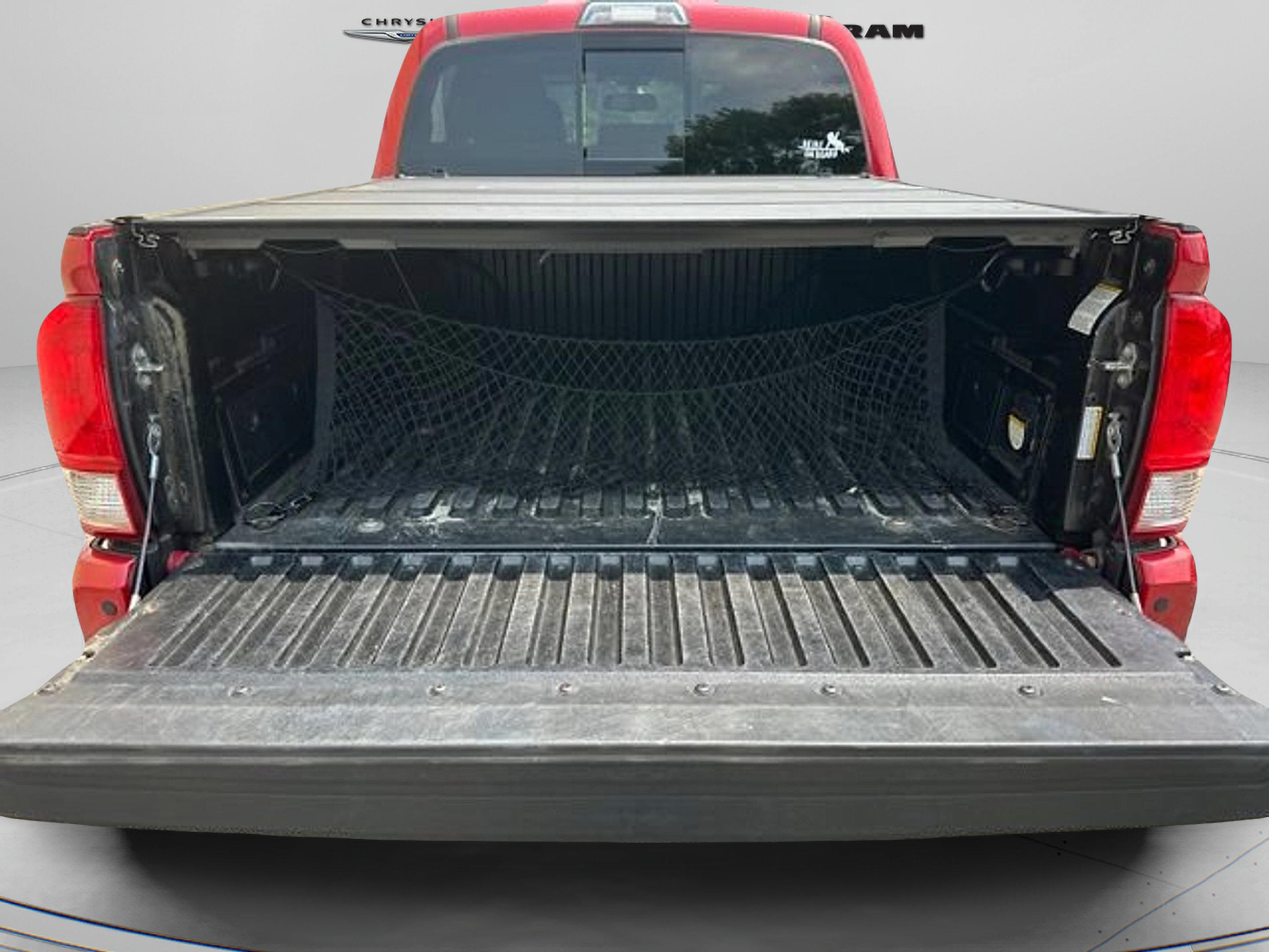 Used 2017 Toyota Tacoma TRD Off-Road w/ Premium & Technology Package AWD/4WD image 10