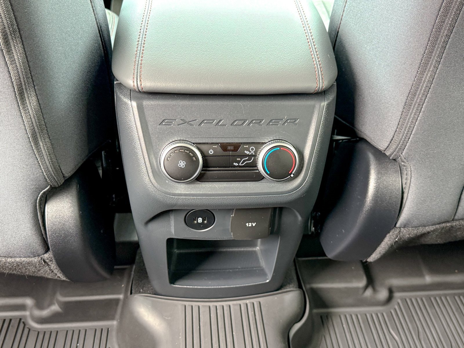 Certified 2025 Ford Explorer Active image 23