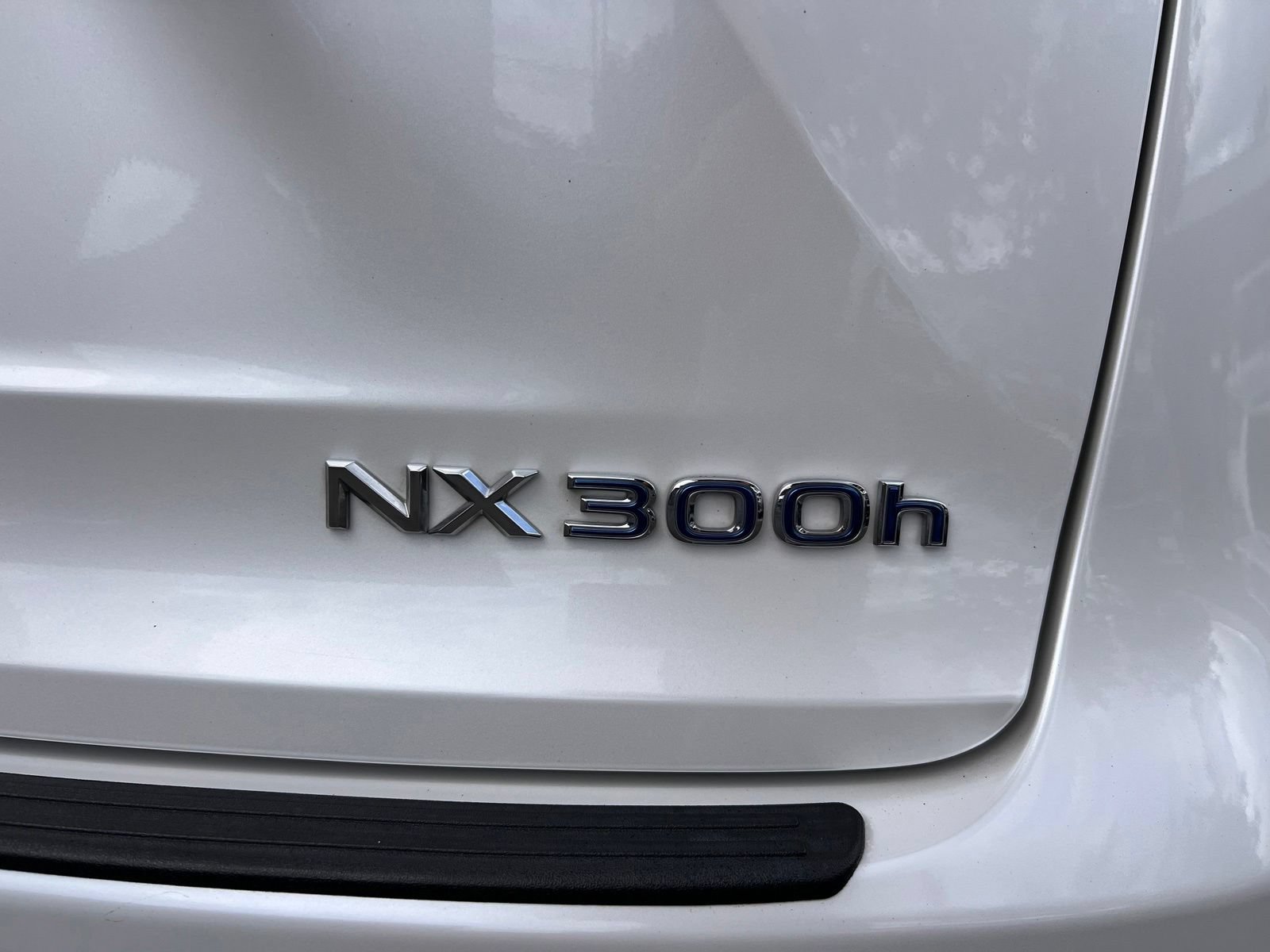 Used 2020 Lexus NX 300h AWD w/ Premium Package image 71