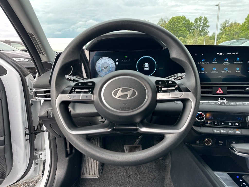 Used 2024 Hyundai Elantra SEL FWD image 41