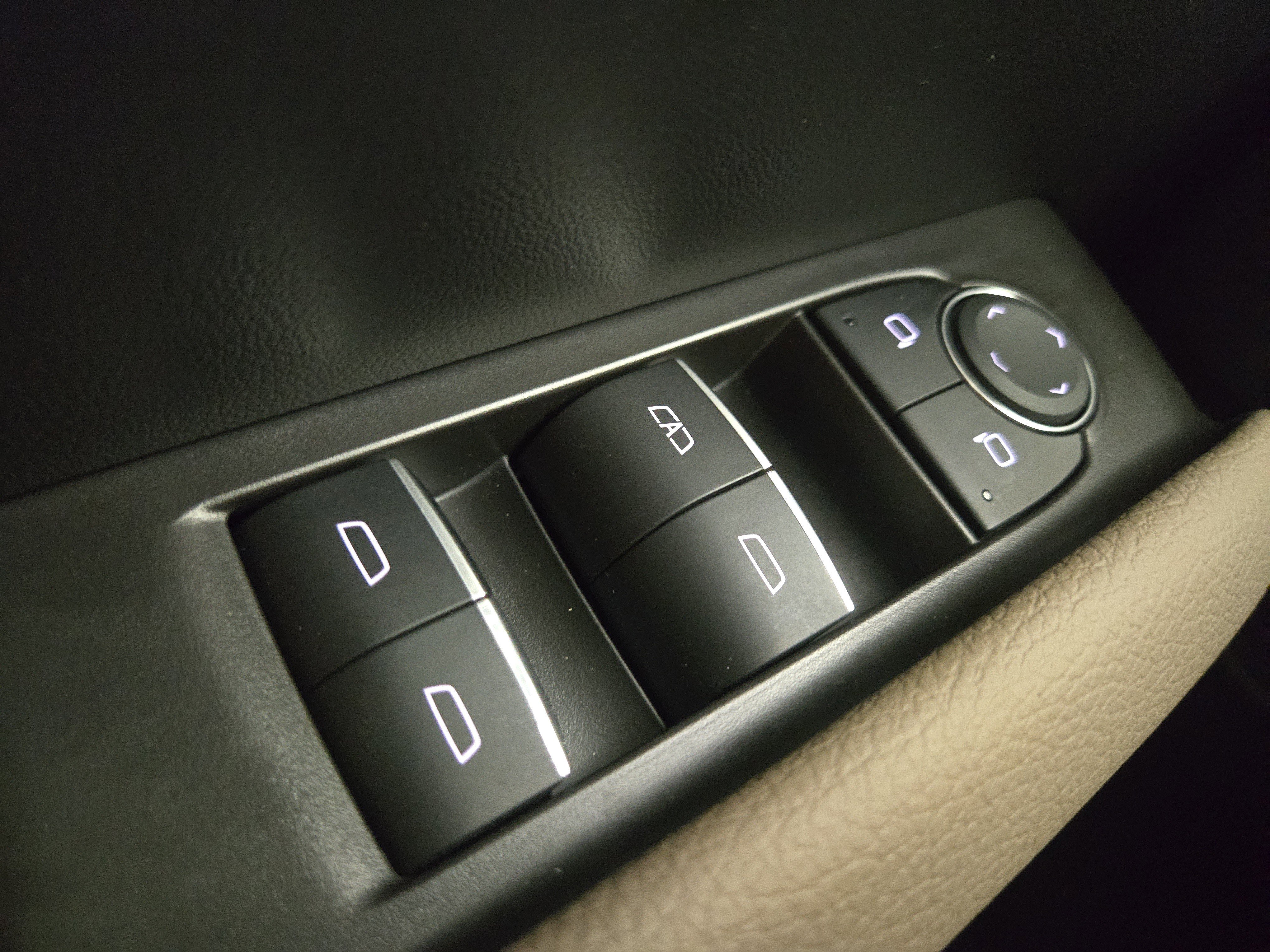 Certified 2025 GMC Canyon Denali w/ LPO, Denali Black Edition image 30