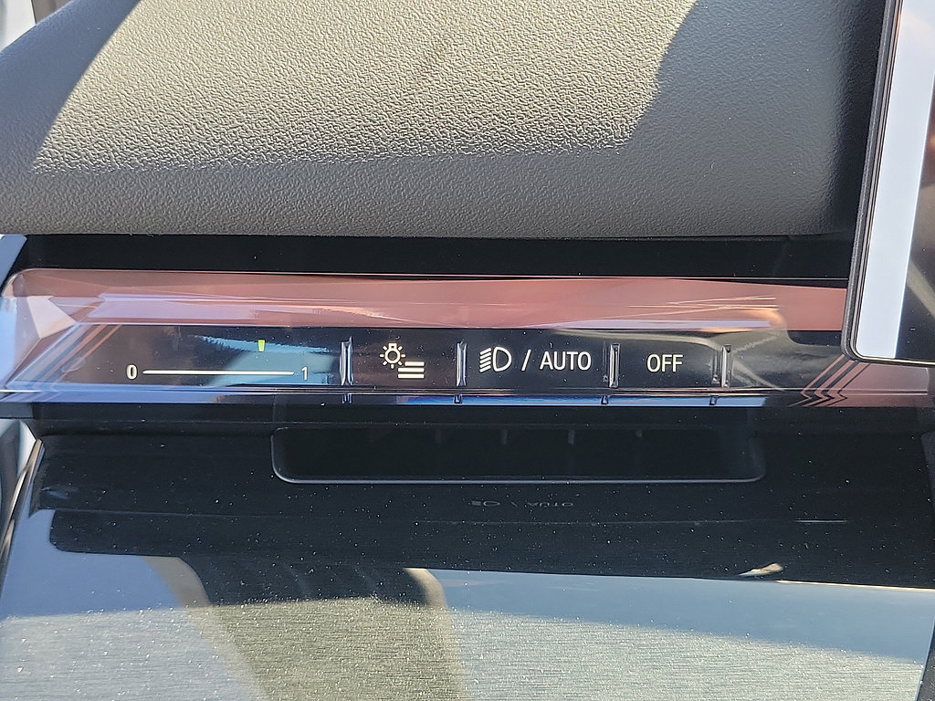 New 2026 BMW i5 eDrive40 w/ Convenience Package RWD image 25