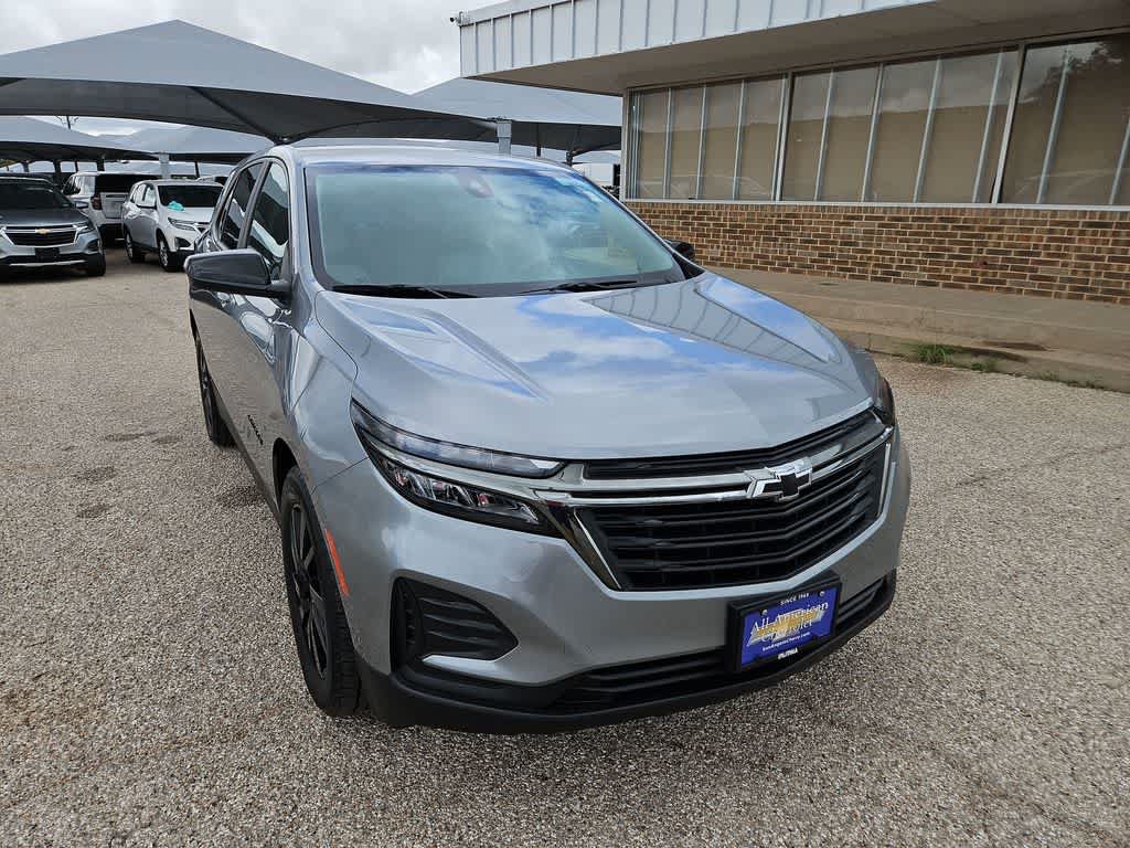 Used 2023 Chevrolet Equinox LS w/ LS Convenience Package FWD video 2
