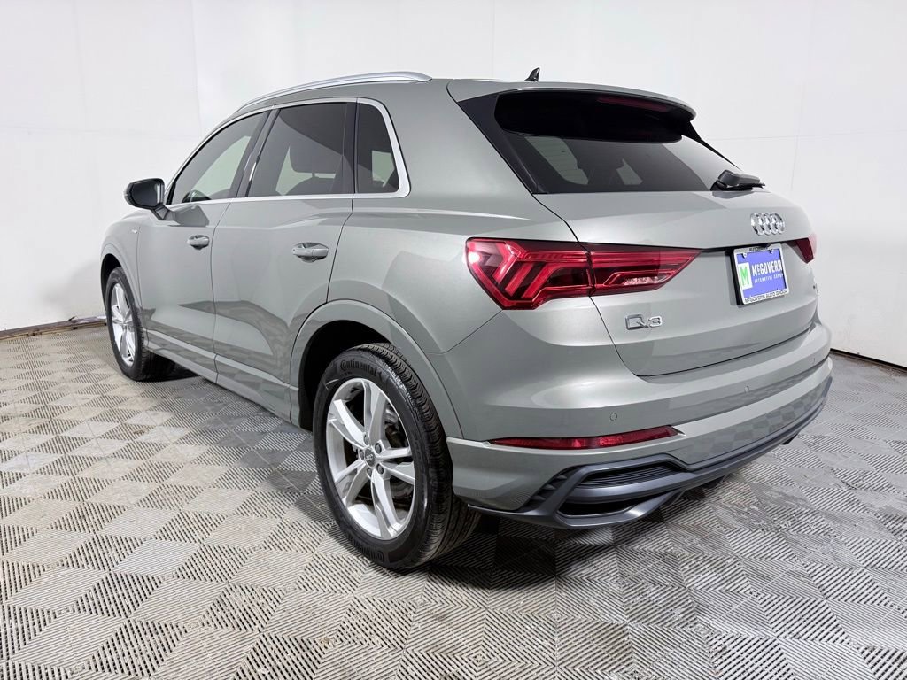 Used 2020 Audi Q3 2.0T Premium Plus w/ Premium Plus Package AWD/4WD image 3