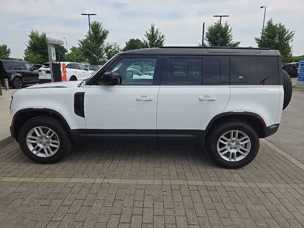 Used 2023 Land Rover Defender 110 S AWD/4WD image 8