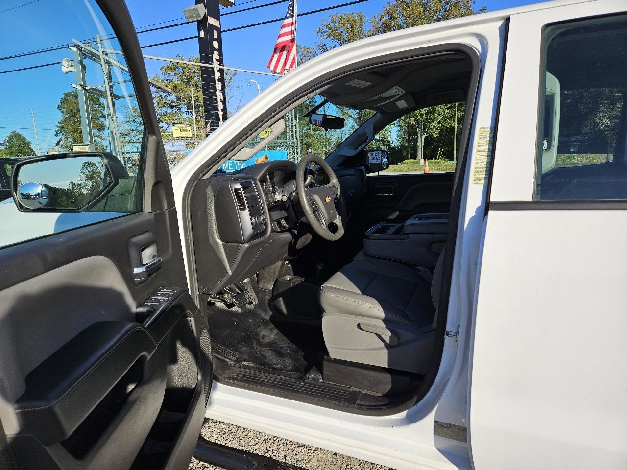 Used 2015 Chevrolet Silverado 2500 W/T AWD/4WD image 13