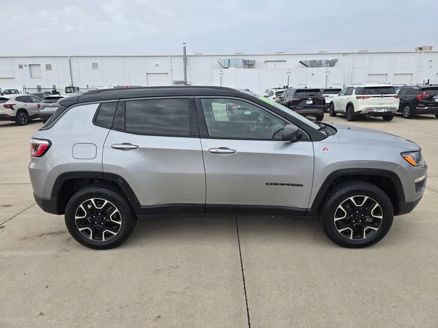 Used 2020 Jeep Compass Trailhawk AWD/4WD image 15
