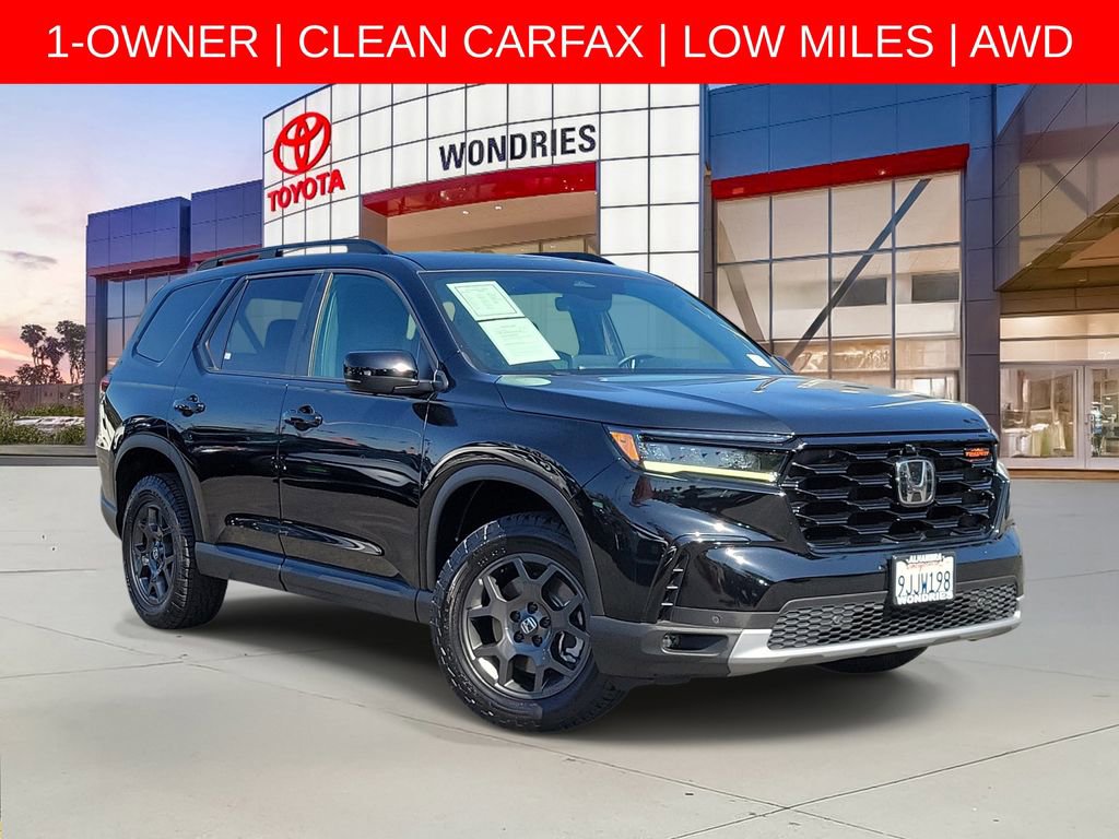 Used 2023 Honda Pilot TrailSport image 1