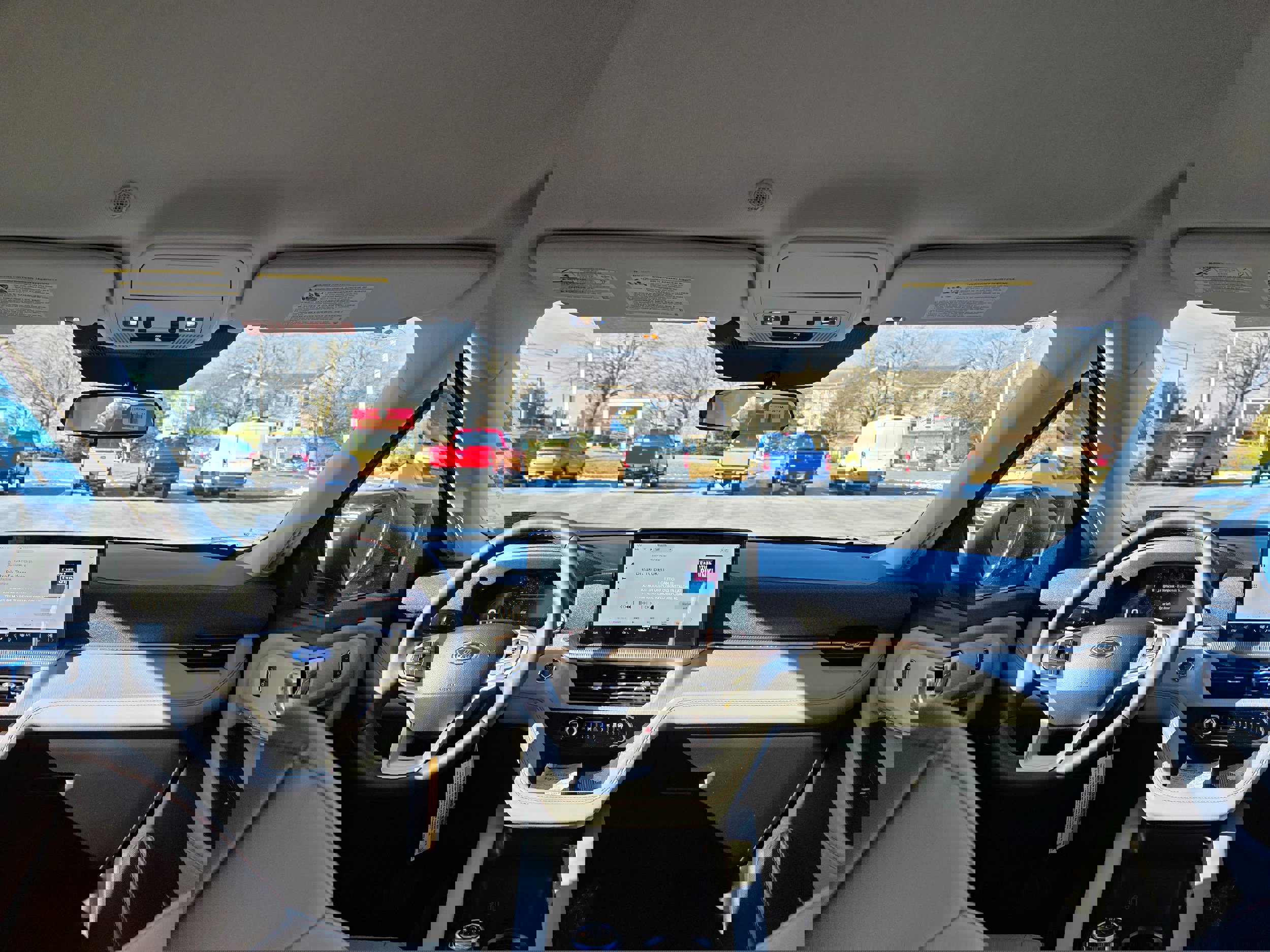 New 2026 Ford Explorer Active w/ Active Comfort Package image 12