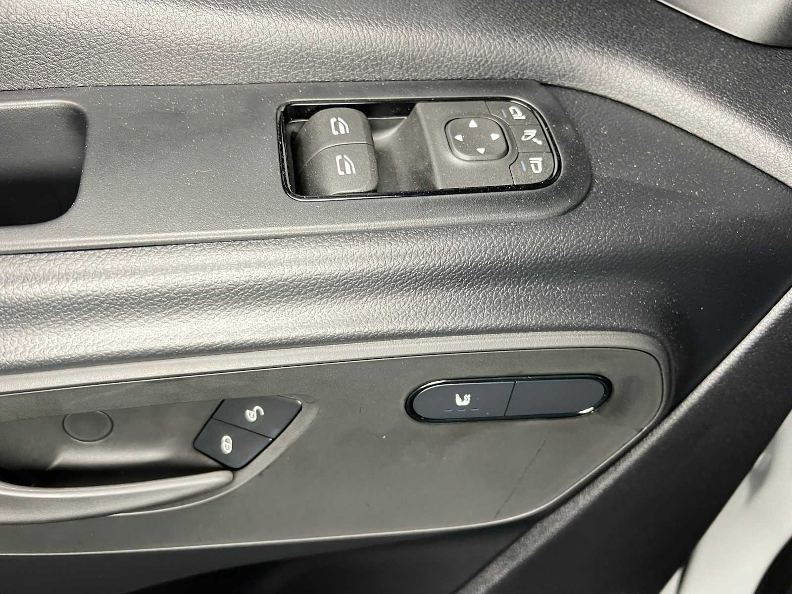 Used 2025 Mercedes-Benz Sprinter 2500 image 21