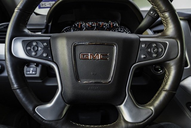 Used 2017 GMC Yukon SLT w/ HD Trailering Package image 11