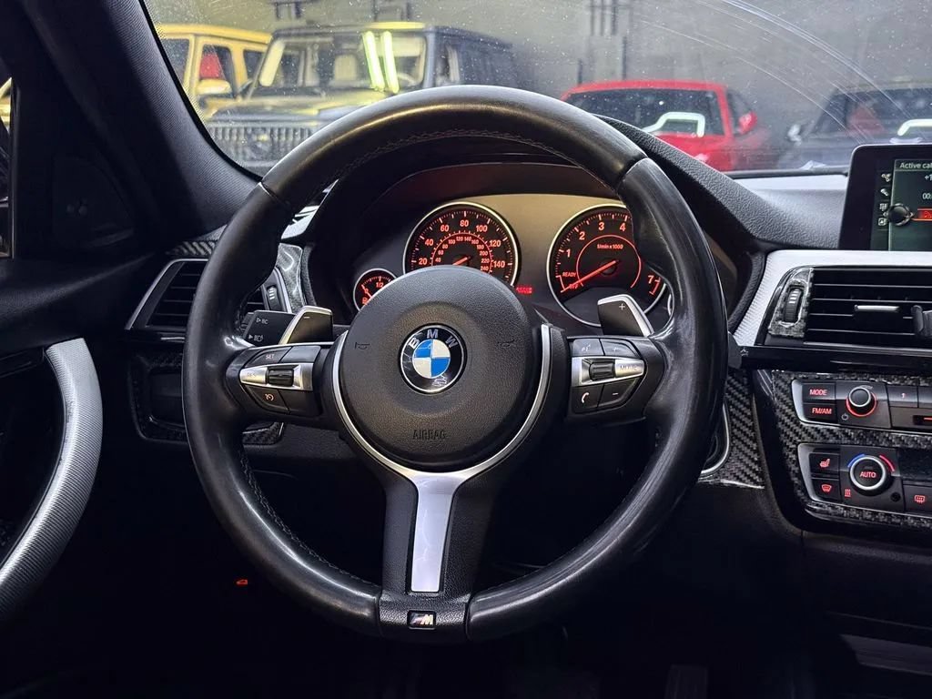 Used 2017 BMW 340i Sedan w/ Technology Package RWD image 15