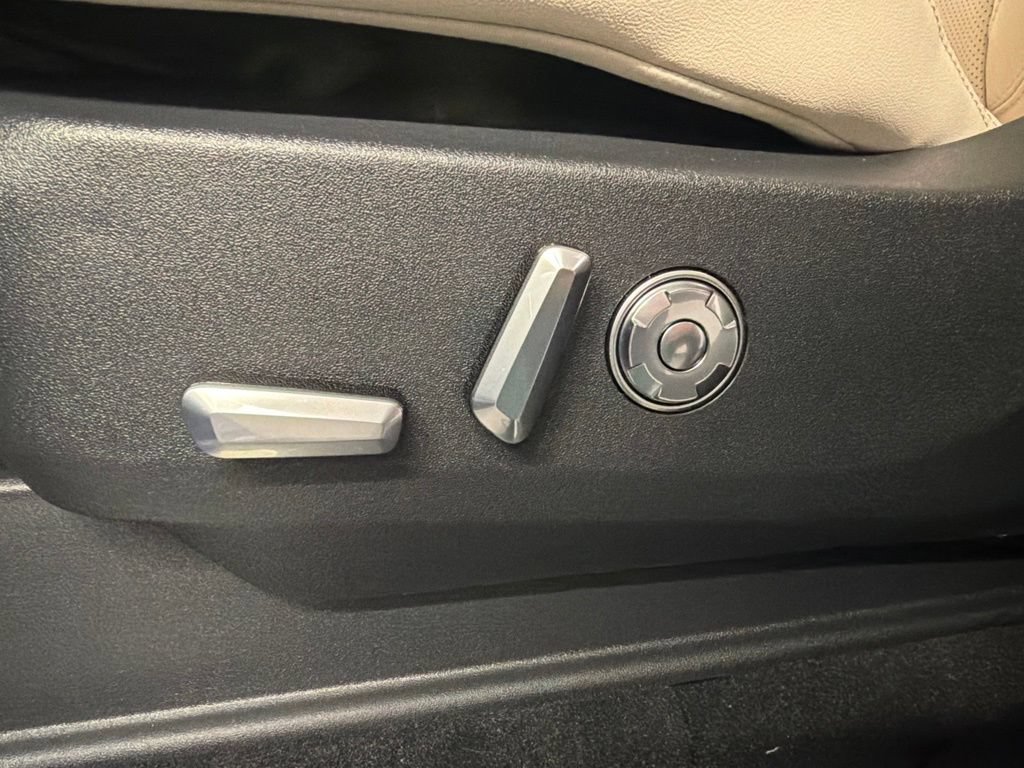 New 2027 Lincoln Navigator Reserve AWD/4WD image 28