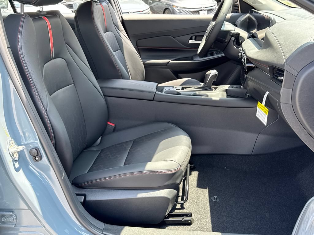 New 2026 Nissan Sentra SR w/ SR Premium Package FWD image 21