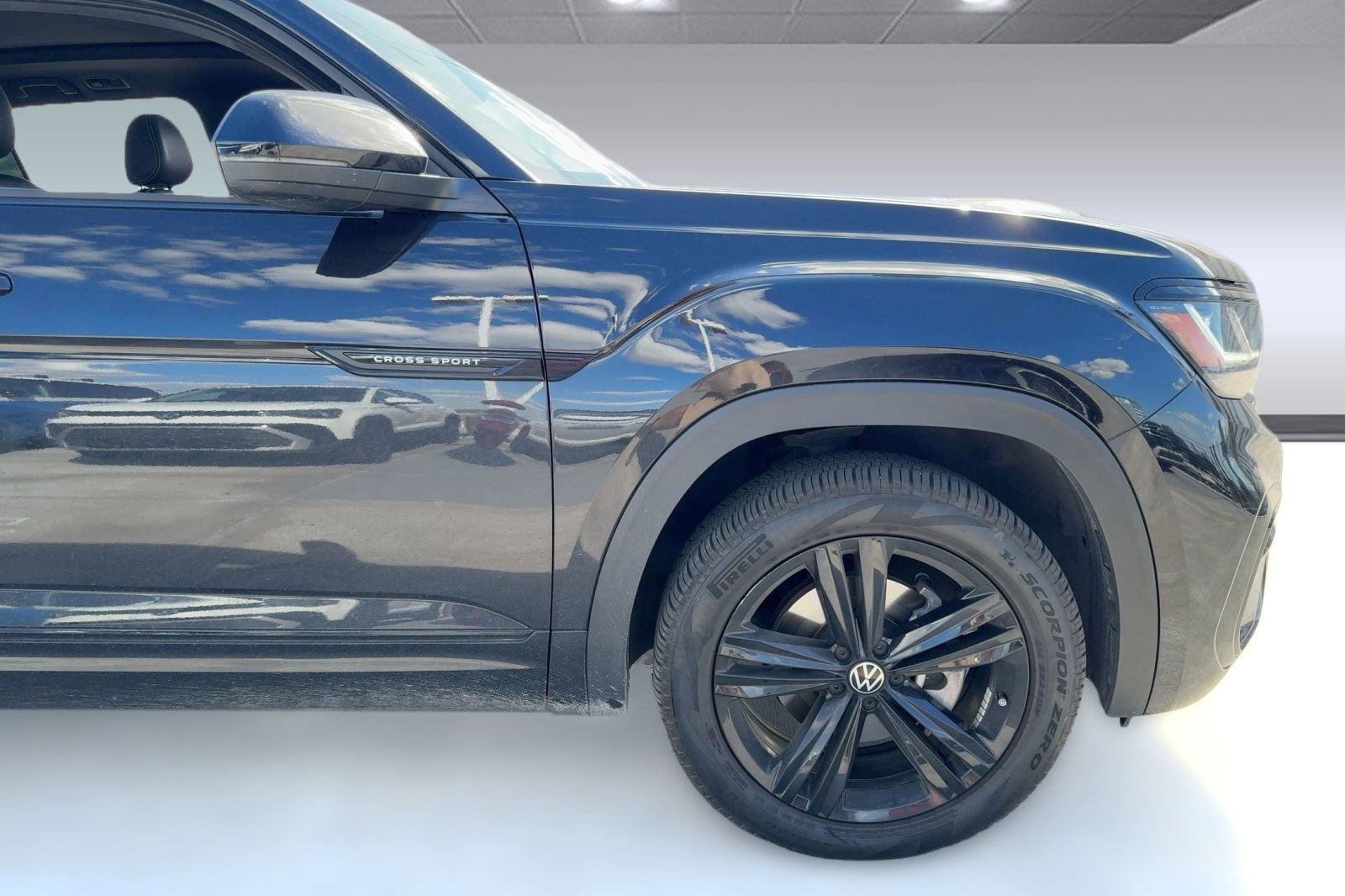 Used 2023 Volkswagen Atlas Cross Sport SEL R-Line image 12