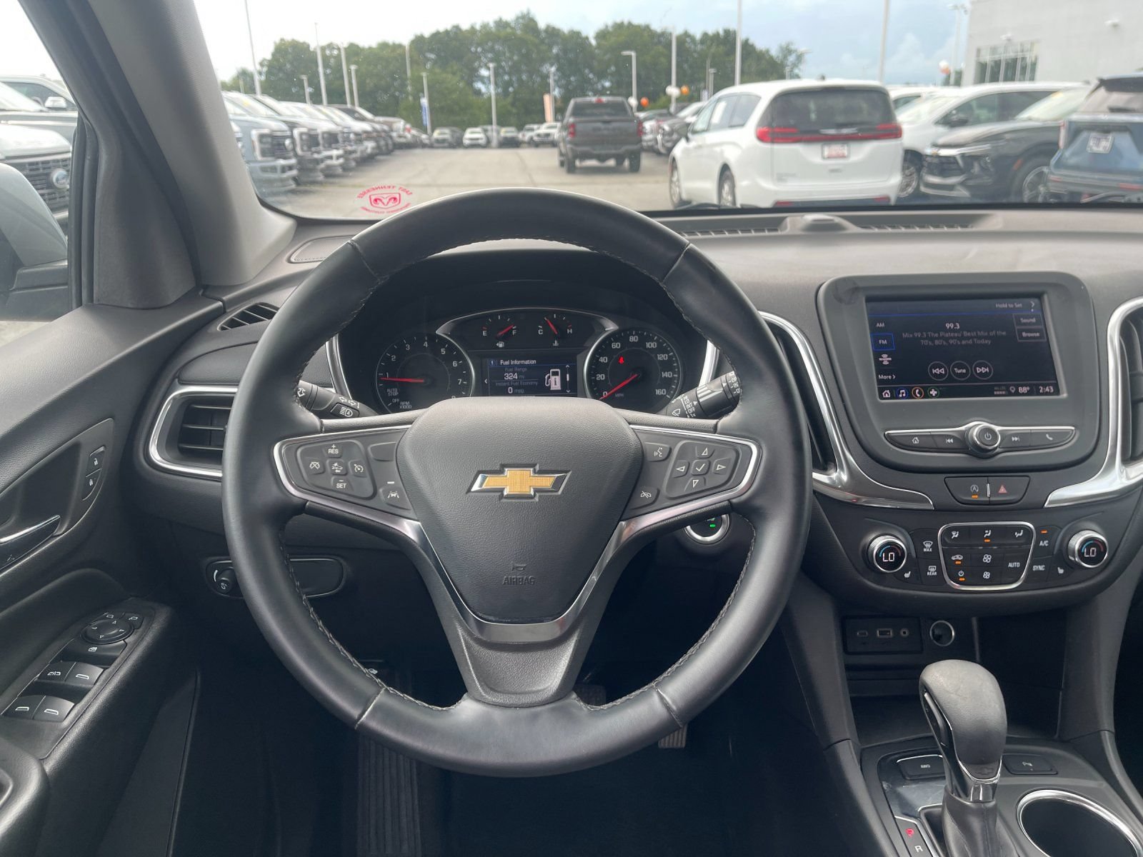 Used 2024 Chevrolet Equinox LT AWD/4WD image 16
