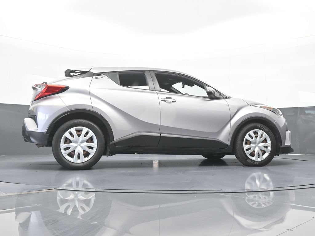Used 2019 Toyota C-HR LE FWD image 54