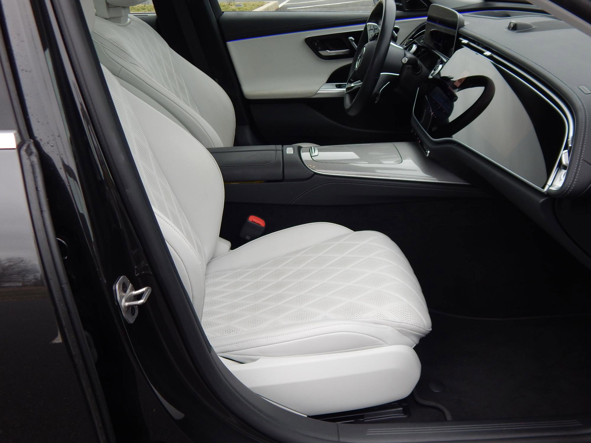 Used 2024 Mercedes-Benz E 450 SEDAN 4-DR image 17