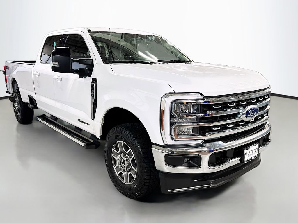 Used 2025 Ford F350 Lariat AWD/4WD image 3
