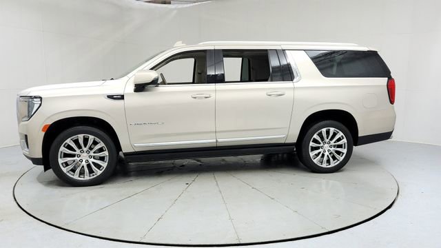 Used 2022 GMC Yukon XL Denali image 2