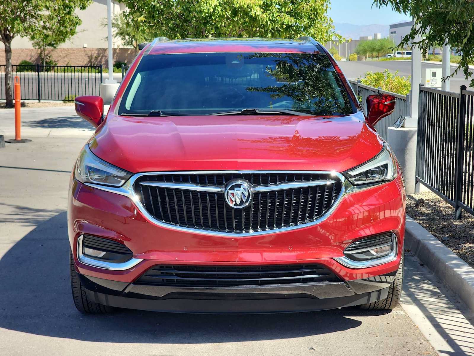Used 2020 Buick Enclave Premium w/ Sun and Sites Package FWD image 3
