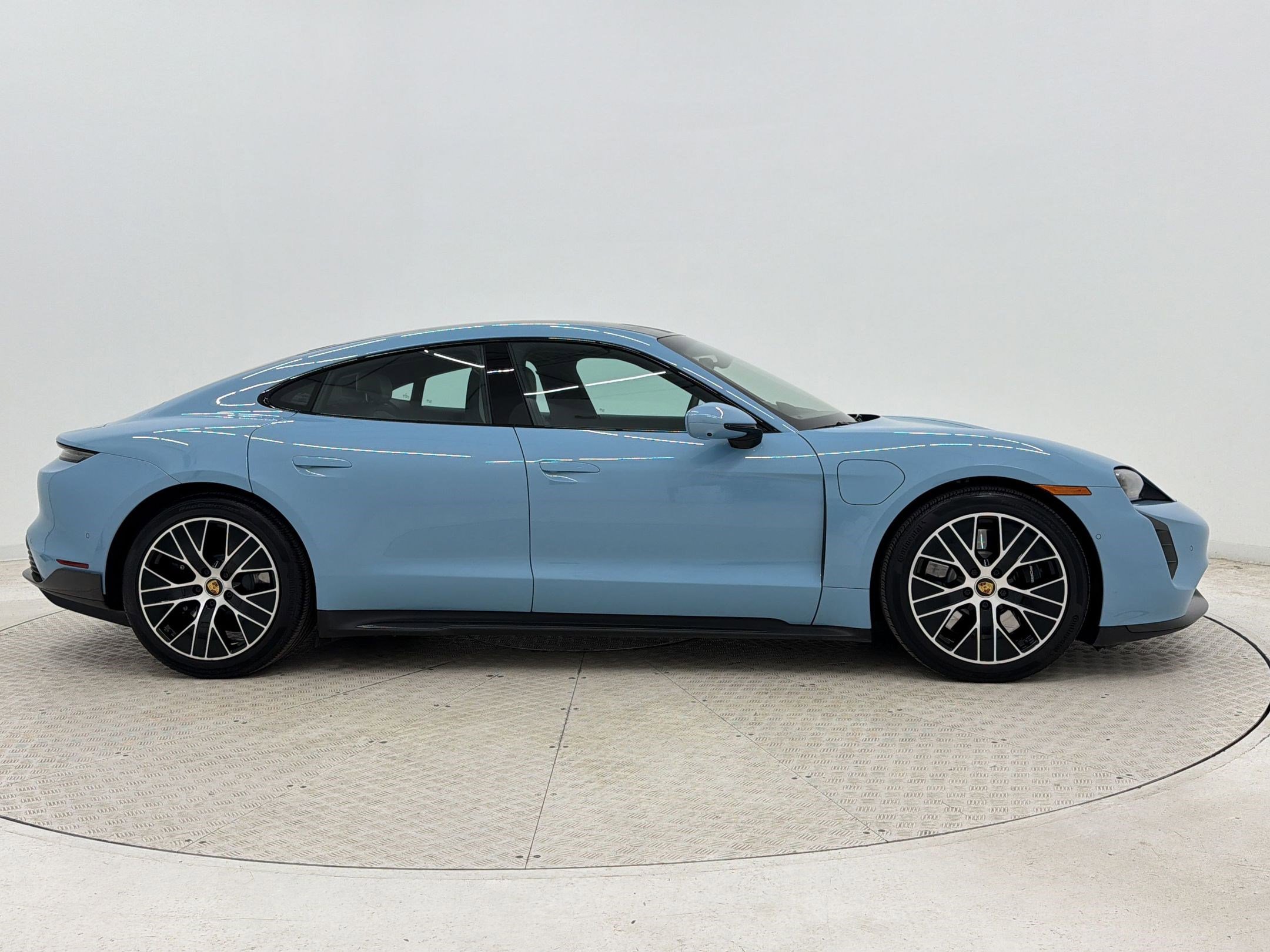 Used 2023 Porsche Taycan GTS AWD/4WD image 8