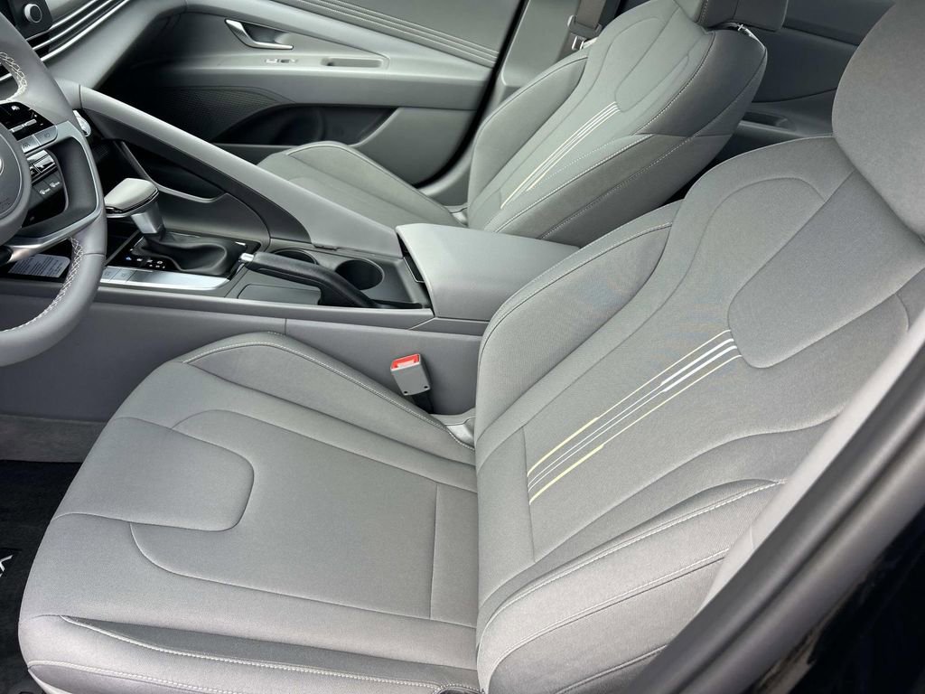 New 2026 Hyundai Elantra Sport image 14