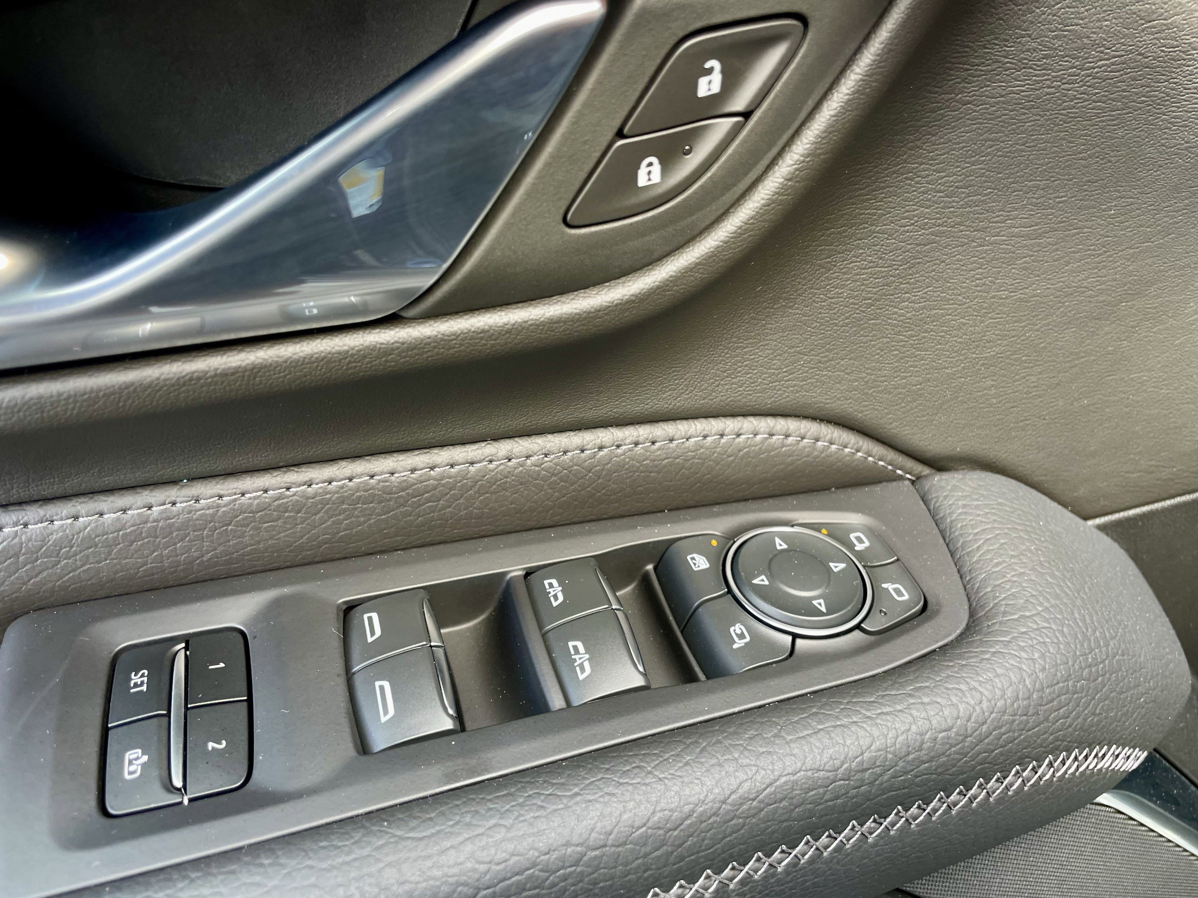 Used 2024 GMC Yukon Denali image 11