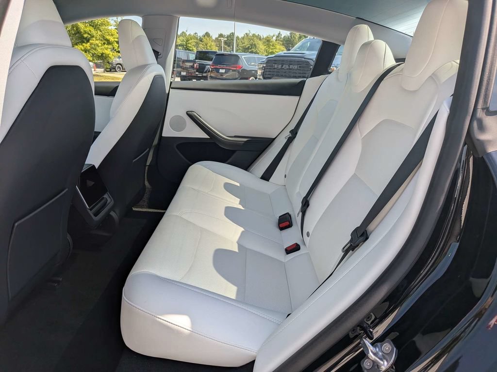 Used 2025 Tesla Model 3 Long Range RWD image 12