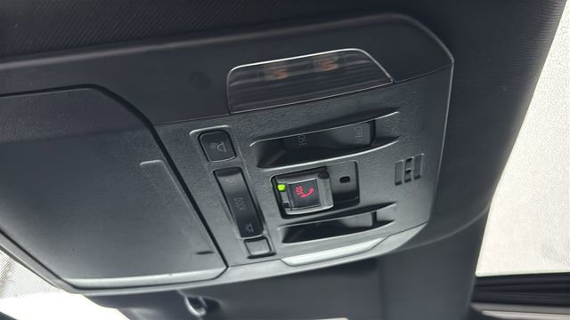 Used 2021 Toyota Highlander XSE image 26