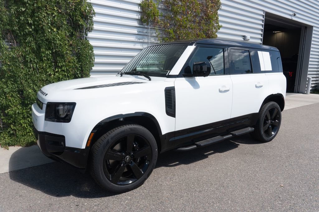 New 2025 Land Rover Defender 110 V8 image 3