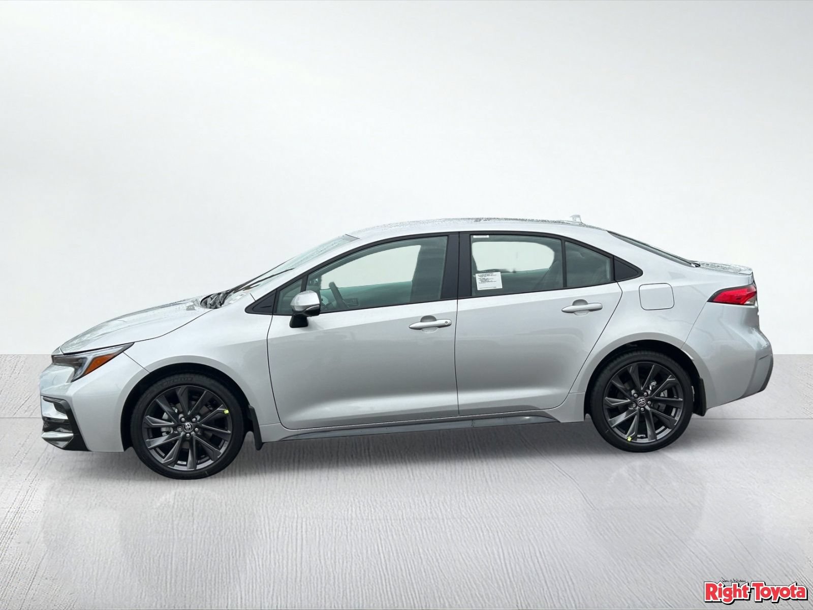 New 2026 Toyota Corolla SE w/ Carpet Mat Package (TMS) FWD image 3