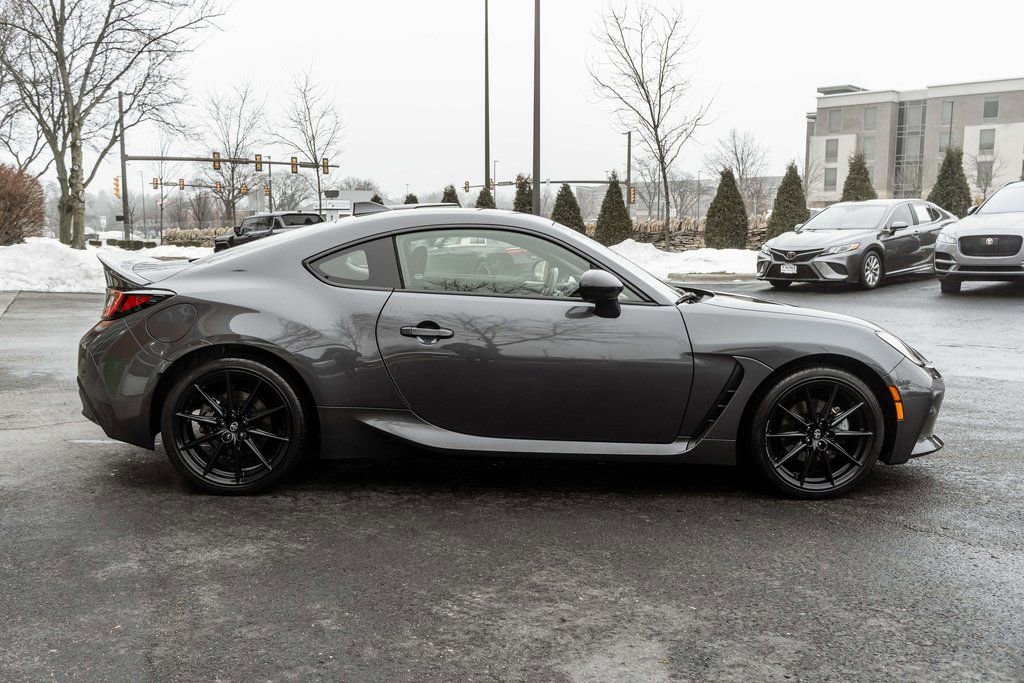 Used 2023 Toyota GR86 Premium w/ ALL Weather Mat Package (TMS) image 3