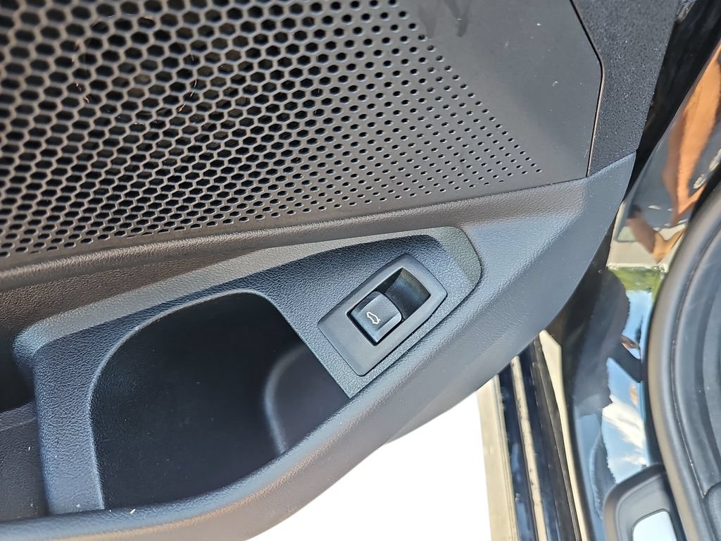 Used 2025 BMW 330i Sedan RWD image 34