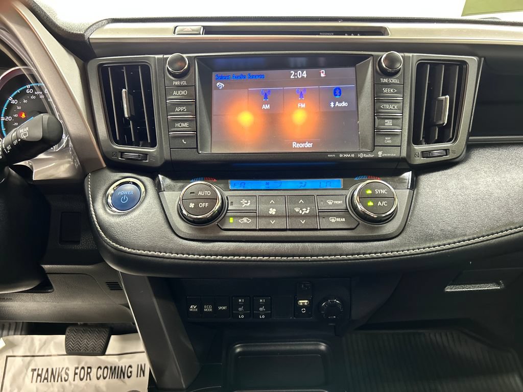 Used 2018 Toyota RAV4 XLE AWD/4WD image 24