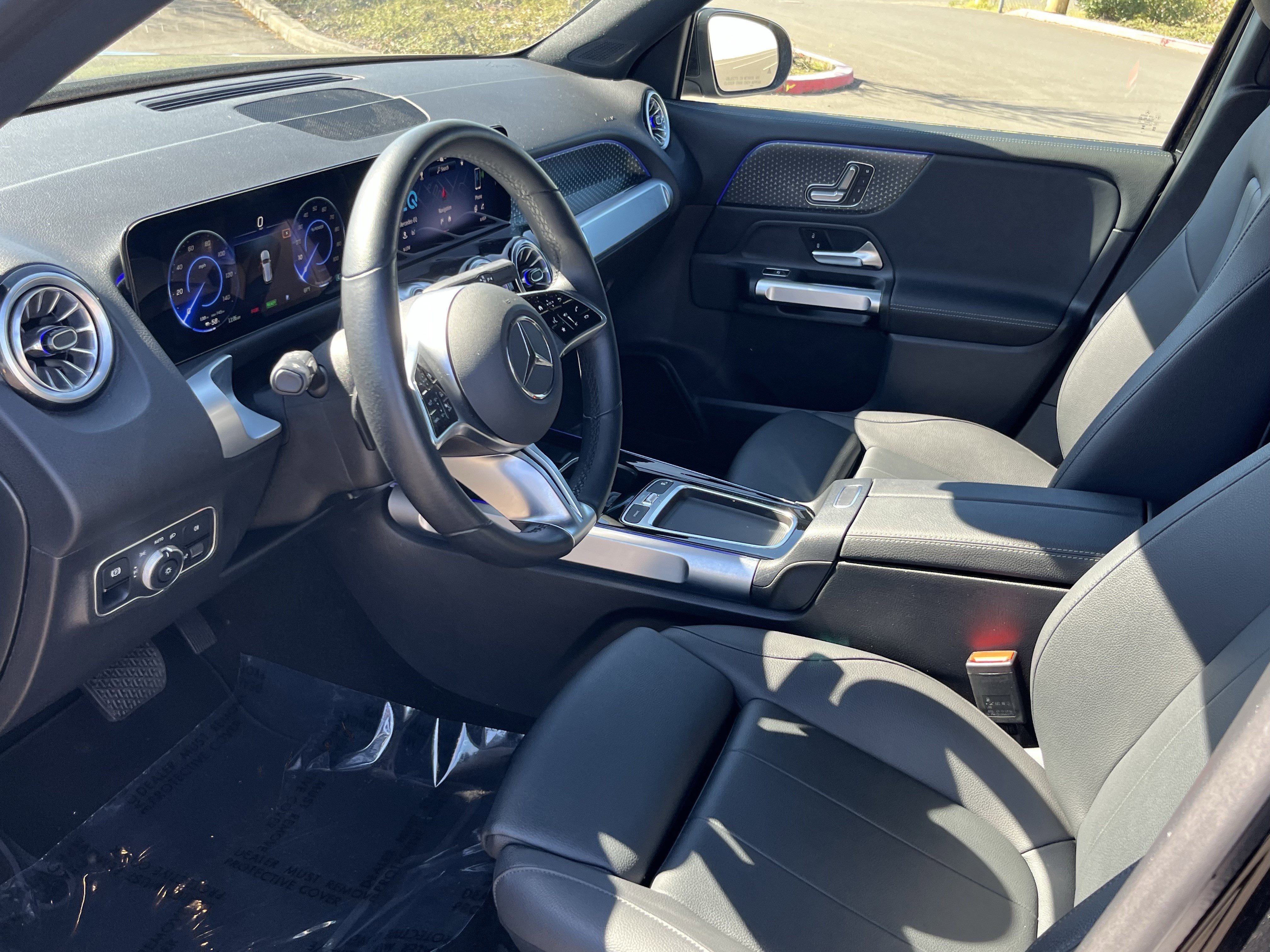 Used 2024 Mercedes-Benz EQB 300 4MATIC image 9