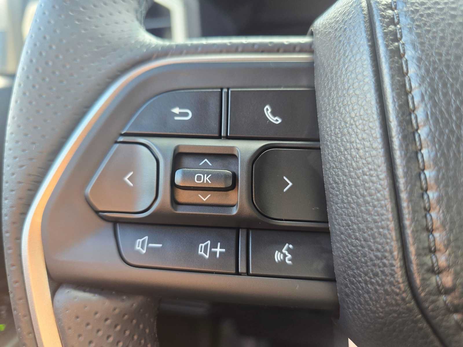 New 2026 Toyota 4Runner Limited AWD/4WD image 34