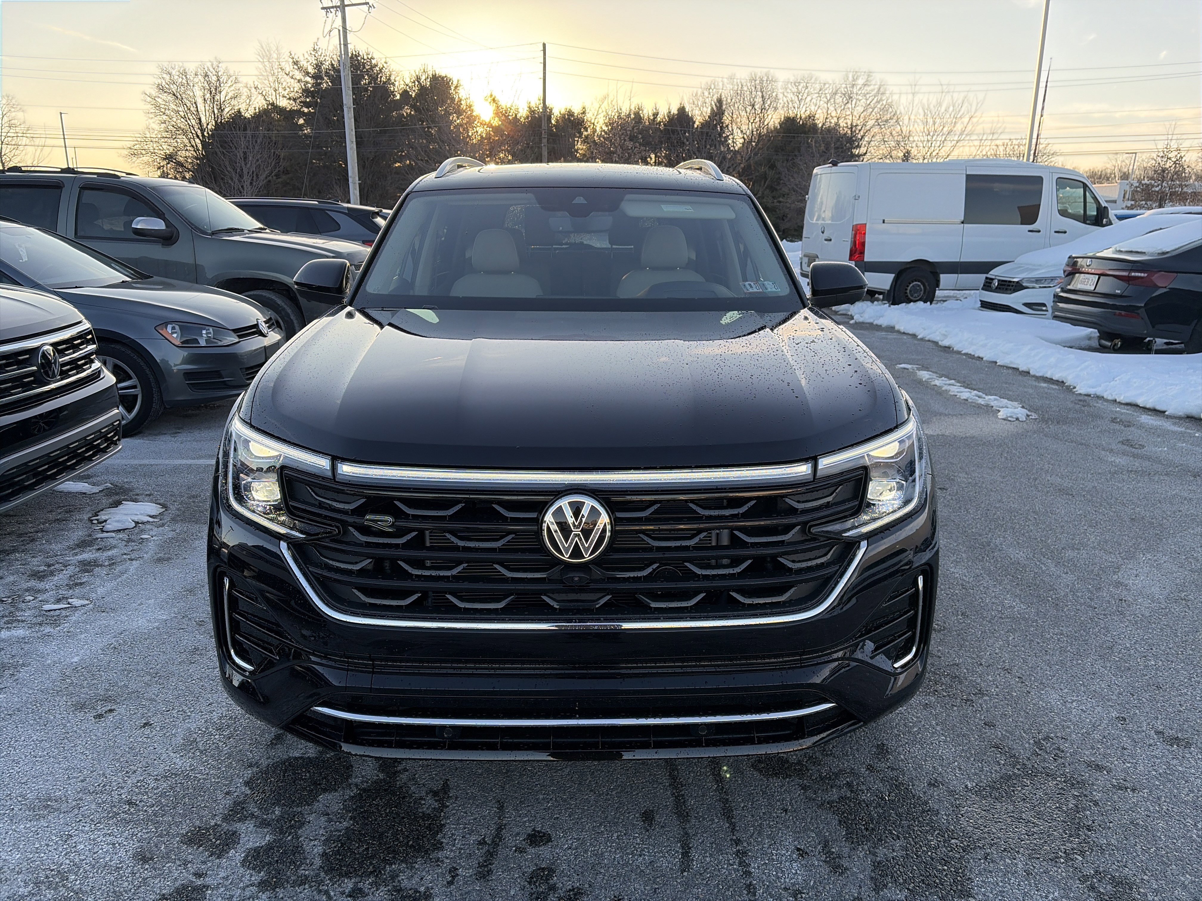New 2026 Volkswagen Atlas SEL Premium R-Line image 2