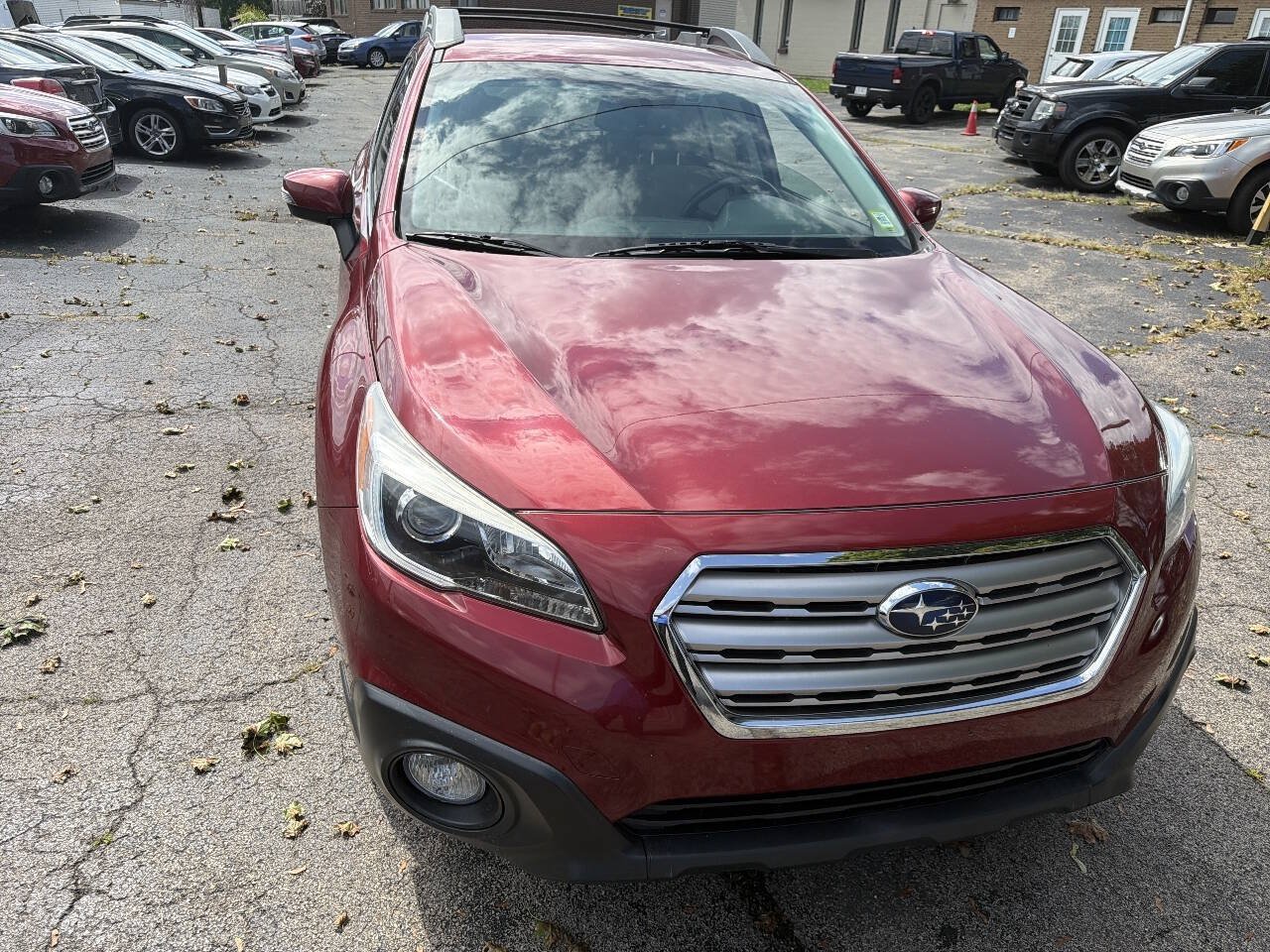 Used 2015 Subaru Outback 2.5i Premium AWD/4WD image 1