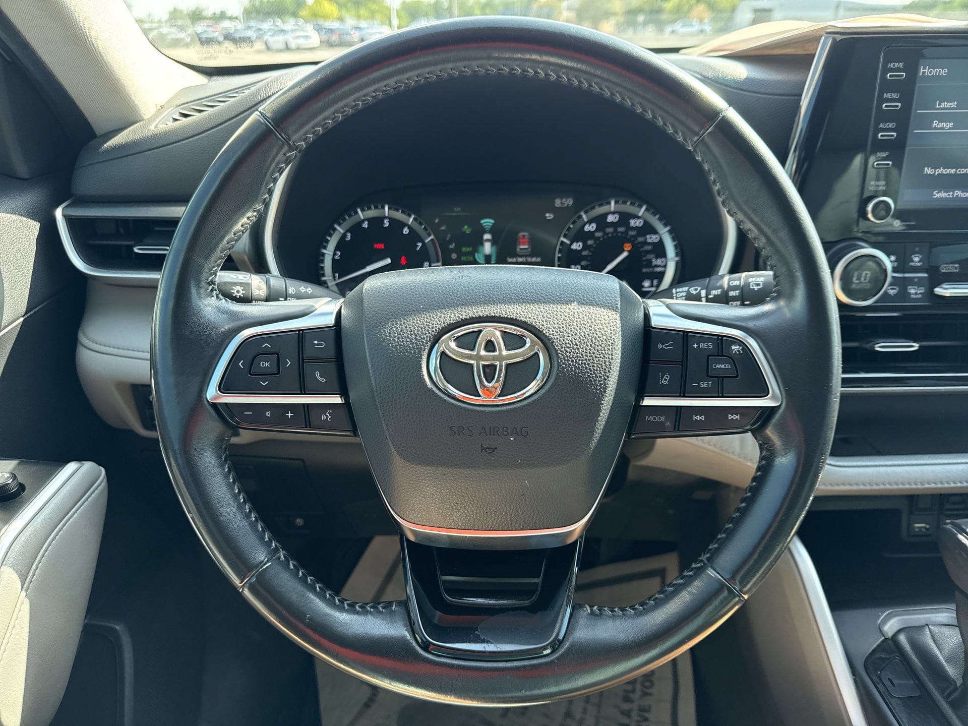 Certified 2021 Toyota Highlander XLE FWD image 11