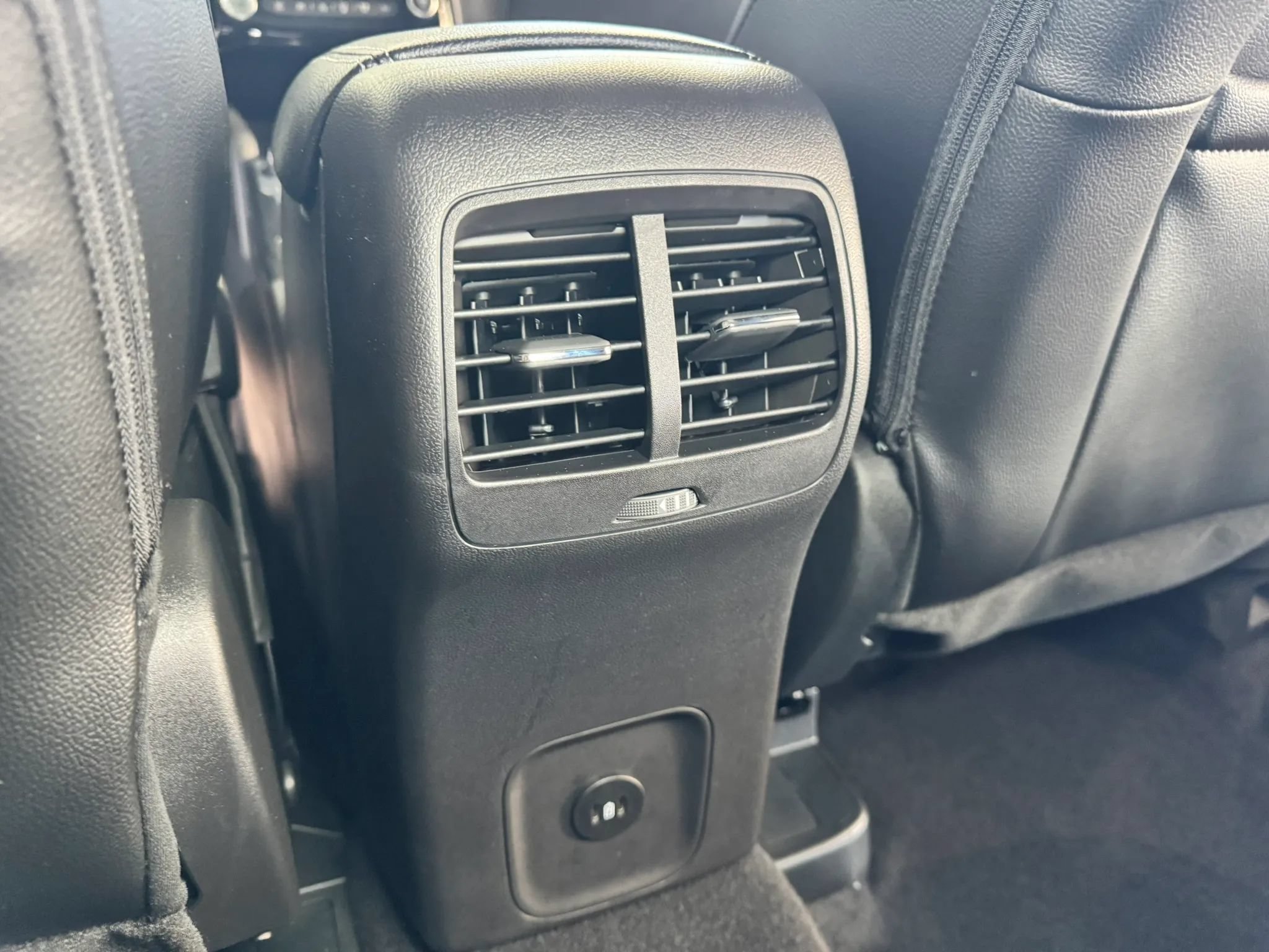 Used 2023 Ford Escape Platinum w/ Premium Technology Package AWD/4WD image 18