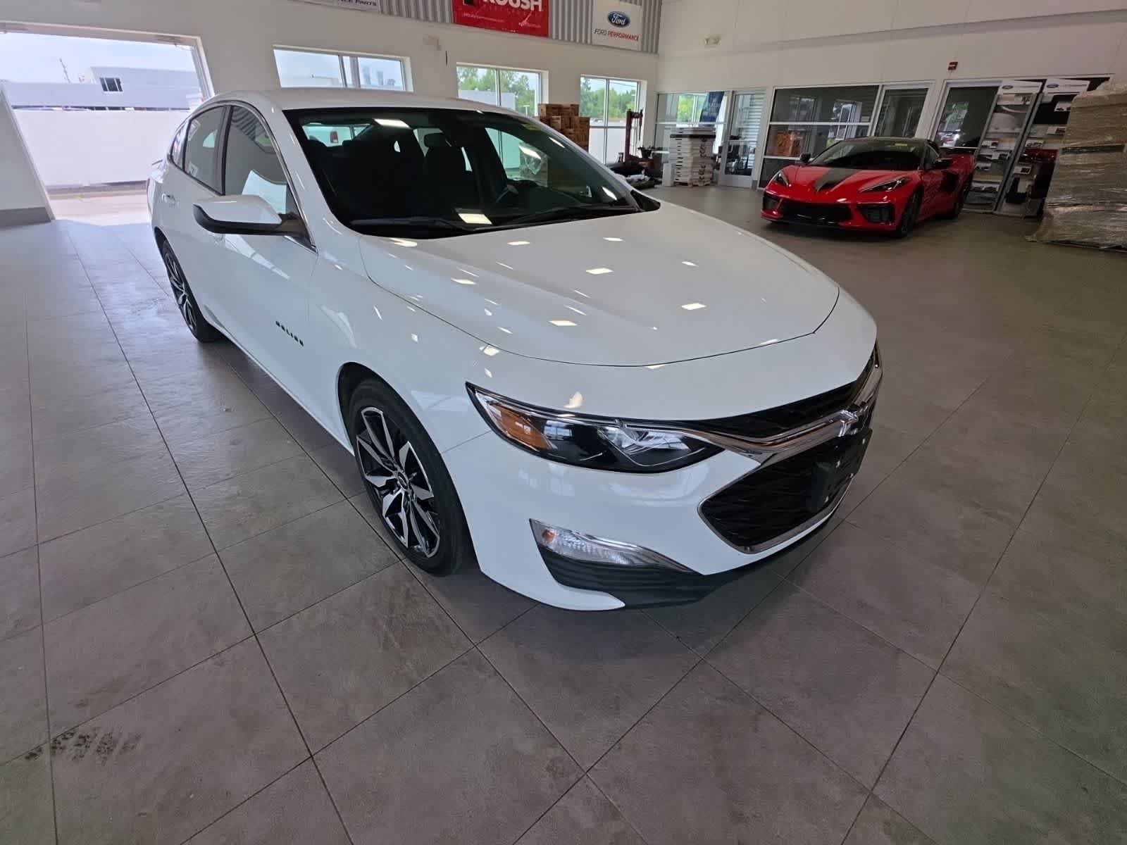 Used 2022 Chevrolet Malibu RS FWD image 4