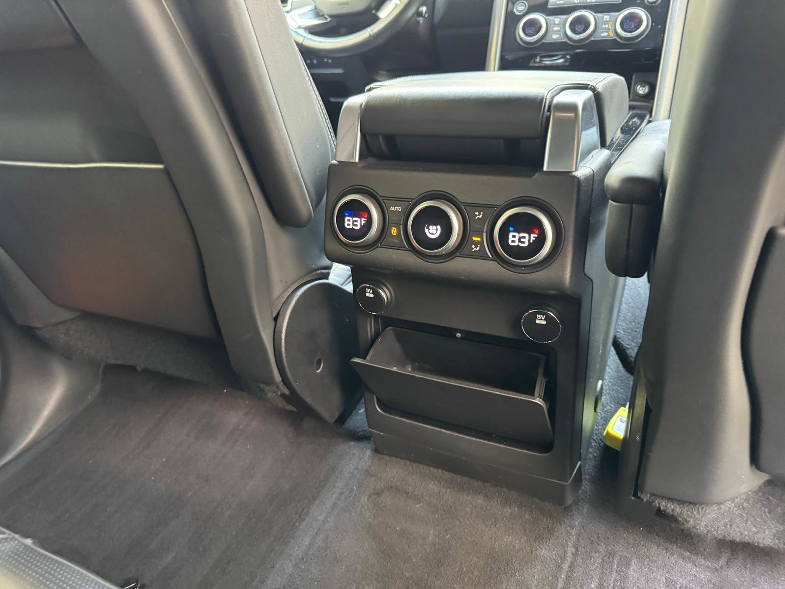 Used 2017 Land Rover Discovery HSE Luxury AWD/4WD image 34