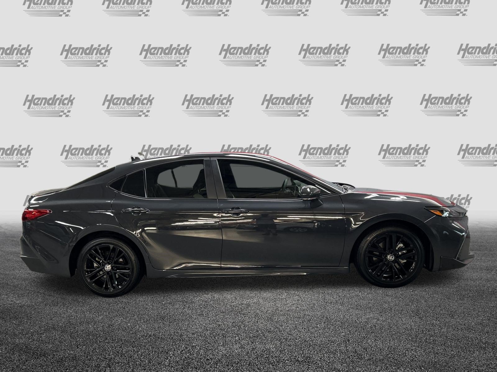 Used 2025 Toyota Camry SE w/ Convenience Package FWD image 11