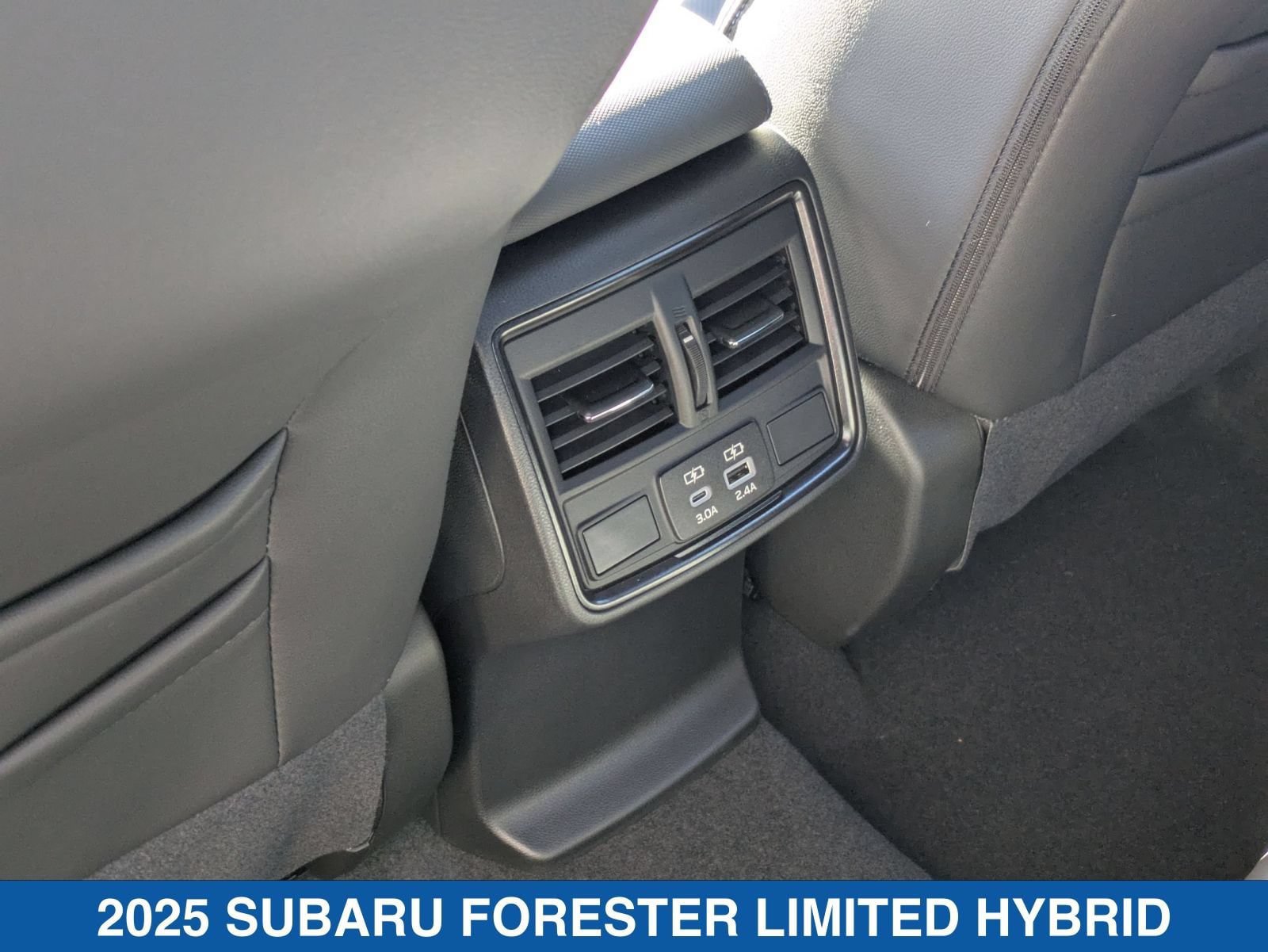 Used 2025 Subaru Forester Limited AWD/4WD image 12