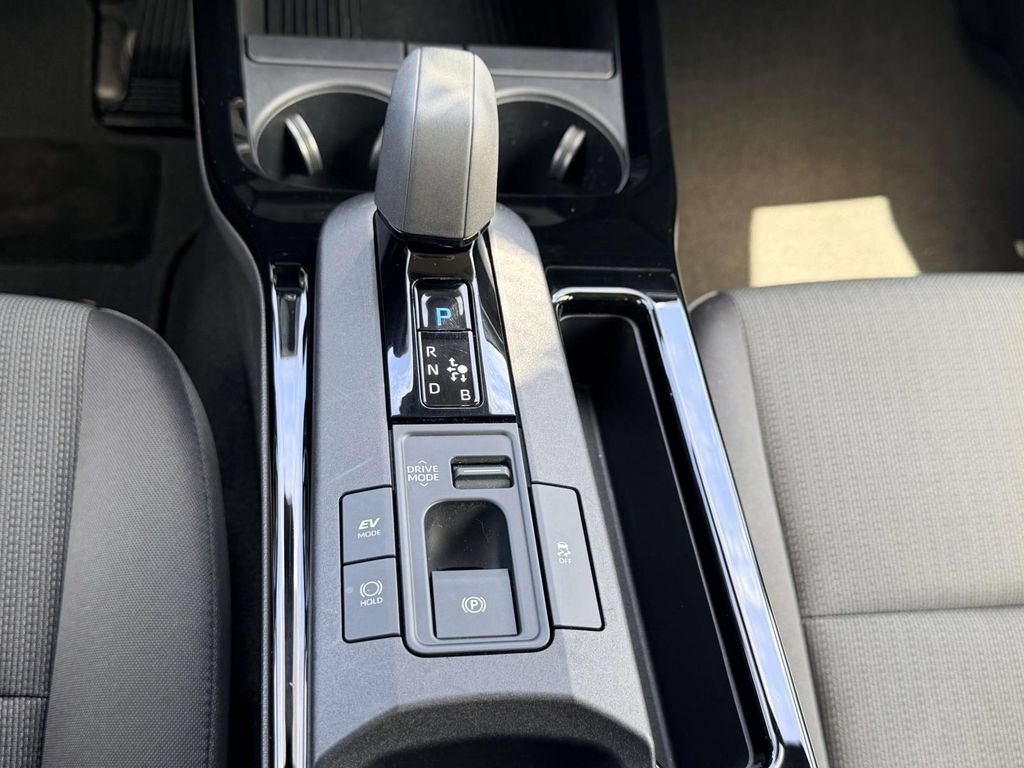 Certified 2024 Toyota Prius LE FWD image 6