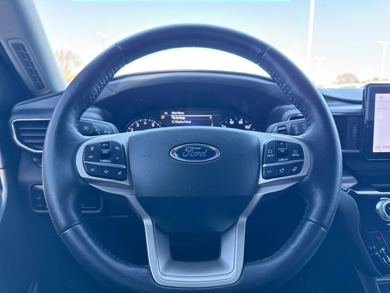 Used 2023 Ford Explorer Limited AWD/4WD image 16
