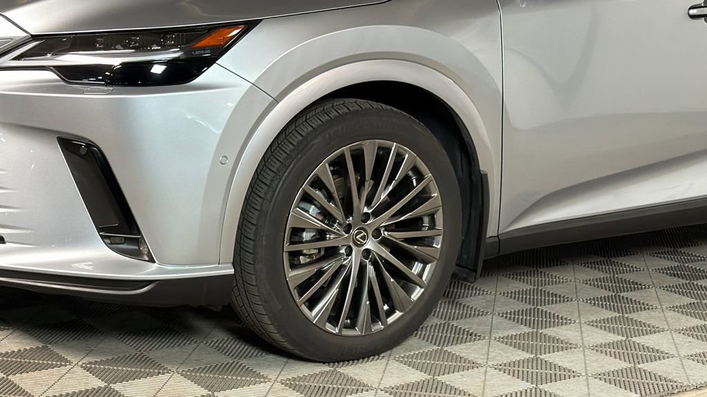 Certified 2025 Lexus RX 450h 450h+ Luxury w/ Convenience Package image 4